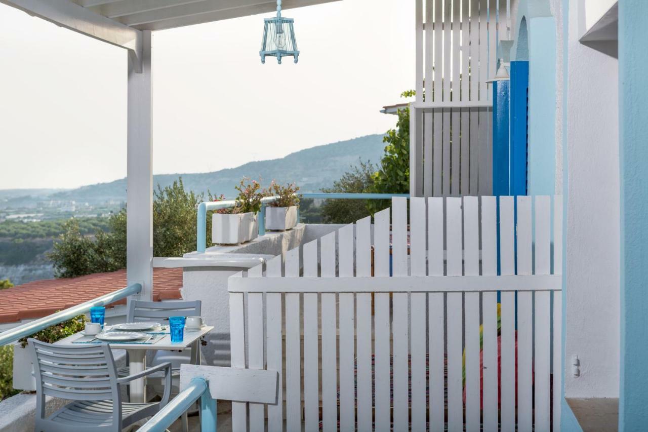 Ferma Hill Apartments エクステリア 写真